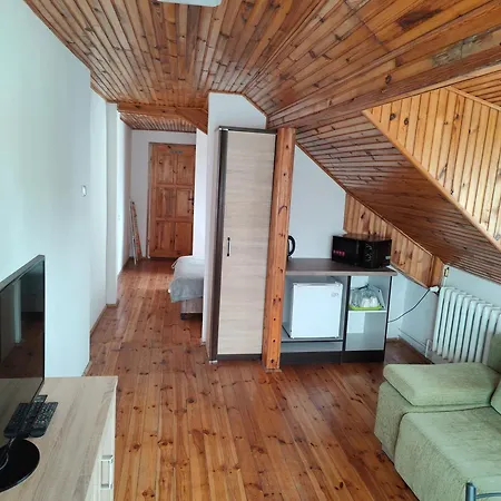 Wojtek Homestay *